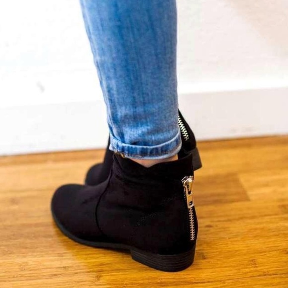 Corset Zip Back Black Chelsea Ankle Booties - Picture 4 of 8